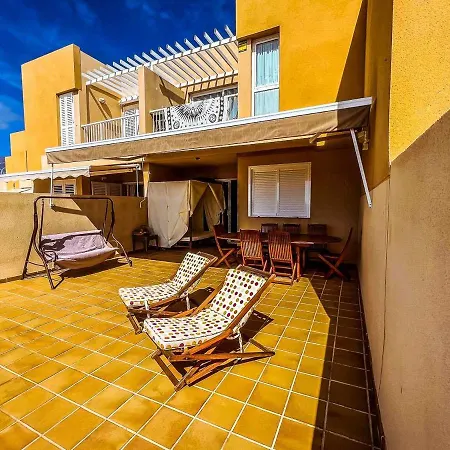 Rentaliday Faro De Lola Daire *